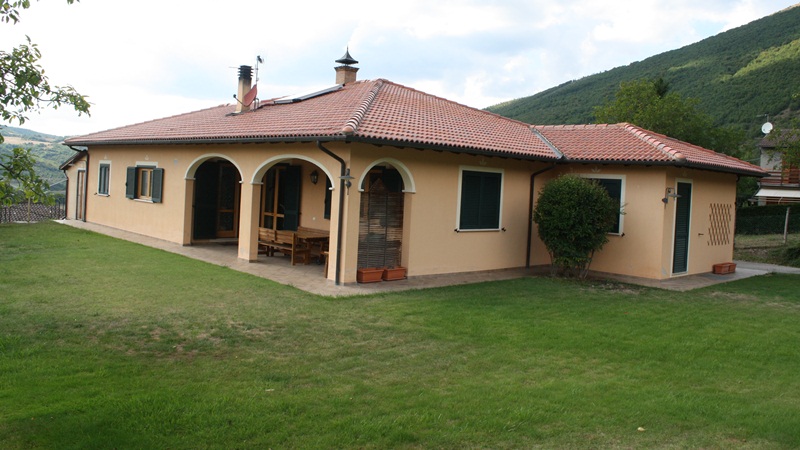 Beautiful villa of 190 square meters approximately , with at...